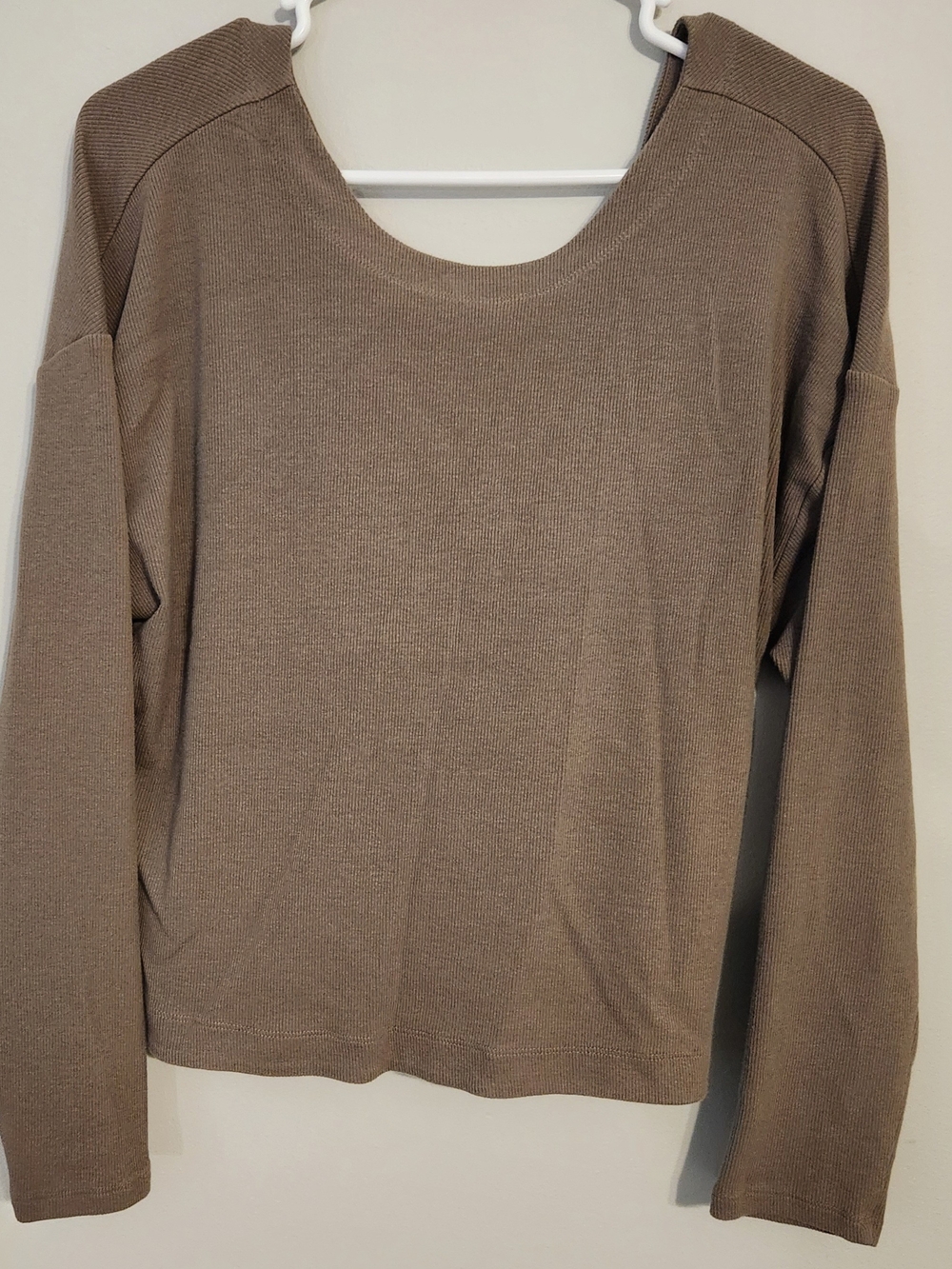 Athleta Presence Twist Sweatshirt Medium Pyrite Taupe Ribbed 2-Way